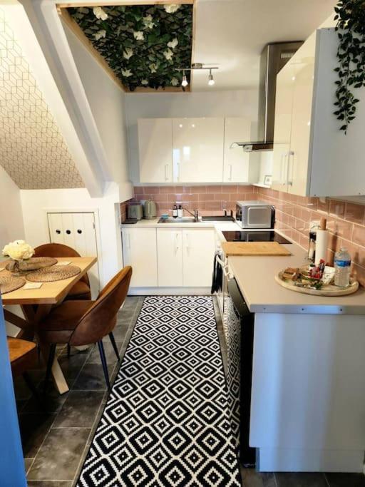 Cosy Hideaway In Nottingham Apartment Exterior photo